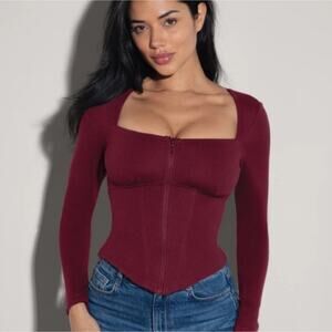NWT TA3 Long Sleeve Corsety Top in Dark Cherry - Square Neck - Women’s Medium